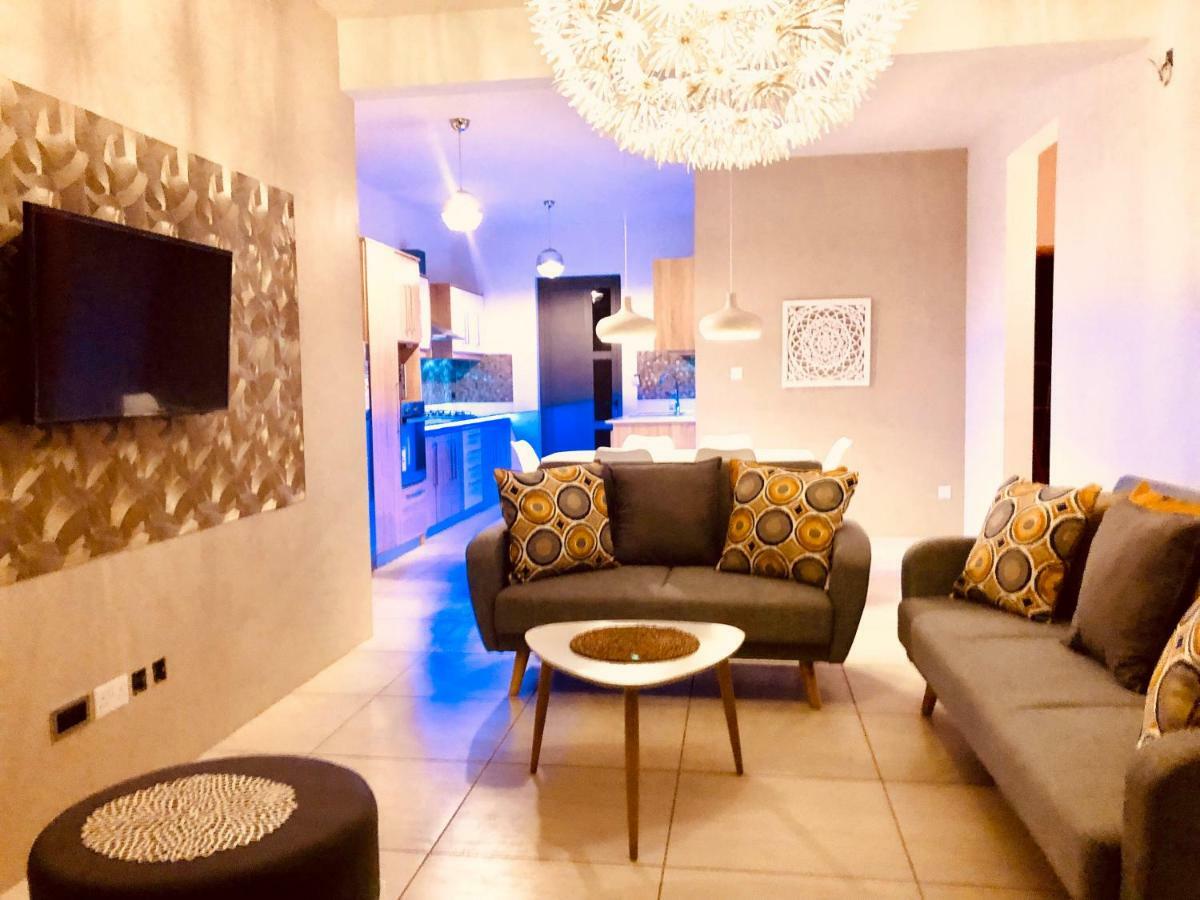 Luxury Westwood Apartment+Pool Flic en Flac Экстерьер фото